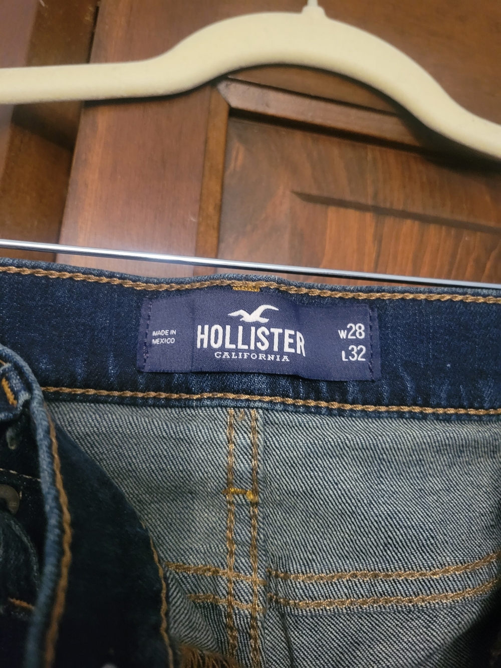 Hollister Men’s Dark Blue Slim Jeans with Contrast Stitching